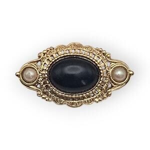 Black Oval Cabochon & Pearl Brooch – 1928 Brand – Vintage Victorian Filigree Pin